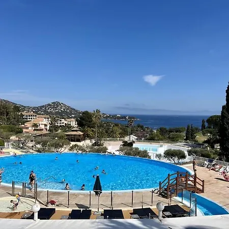 Vue Et Esterel-piscine